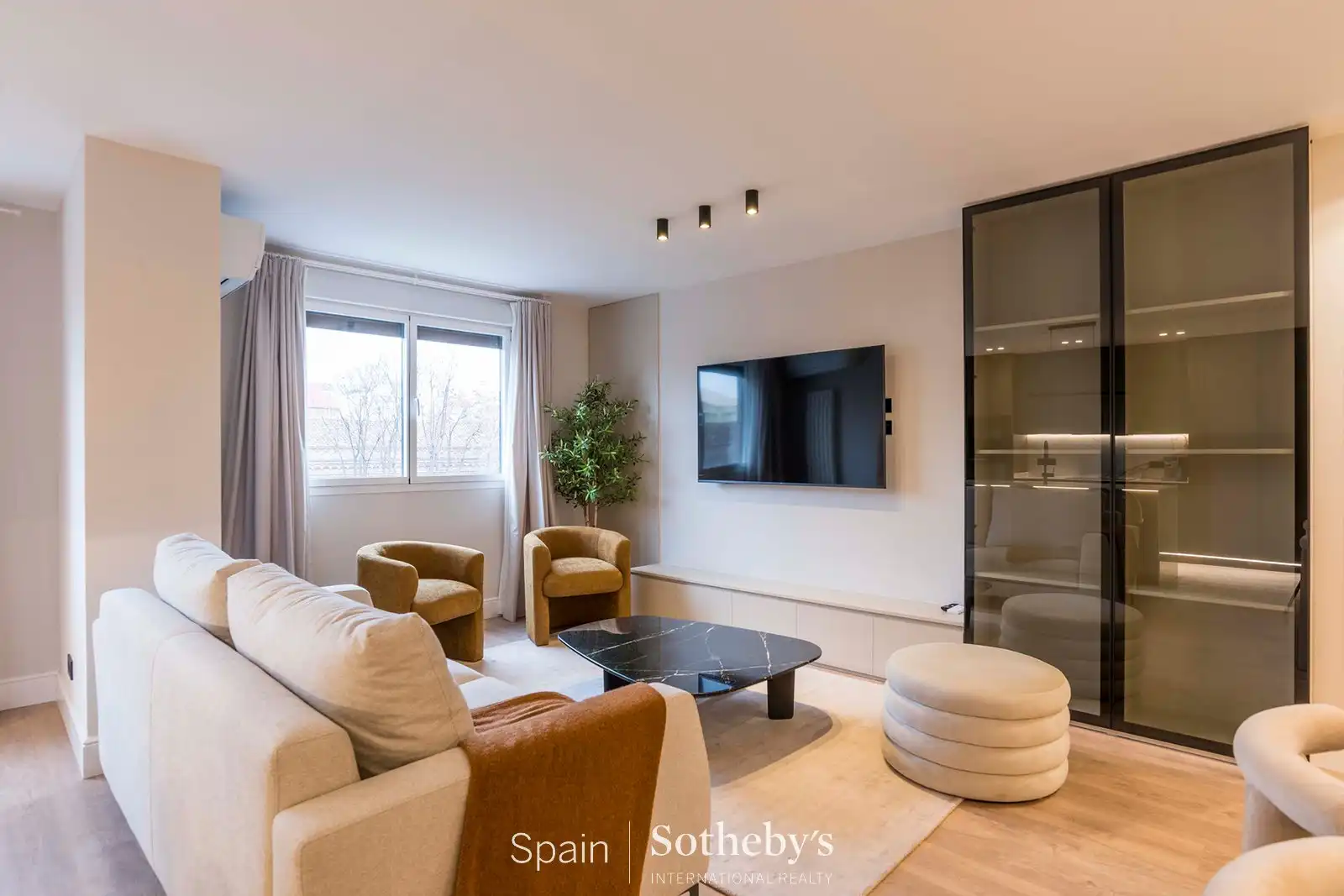 Sala de estar de Apartamento en venta en Madrid con Aire acondicionado, Calefacción y Trastero