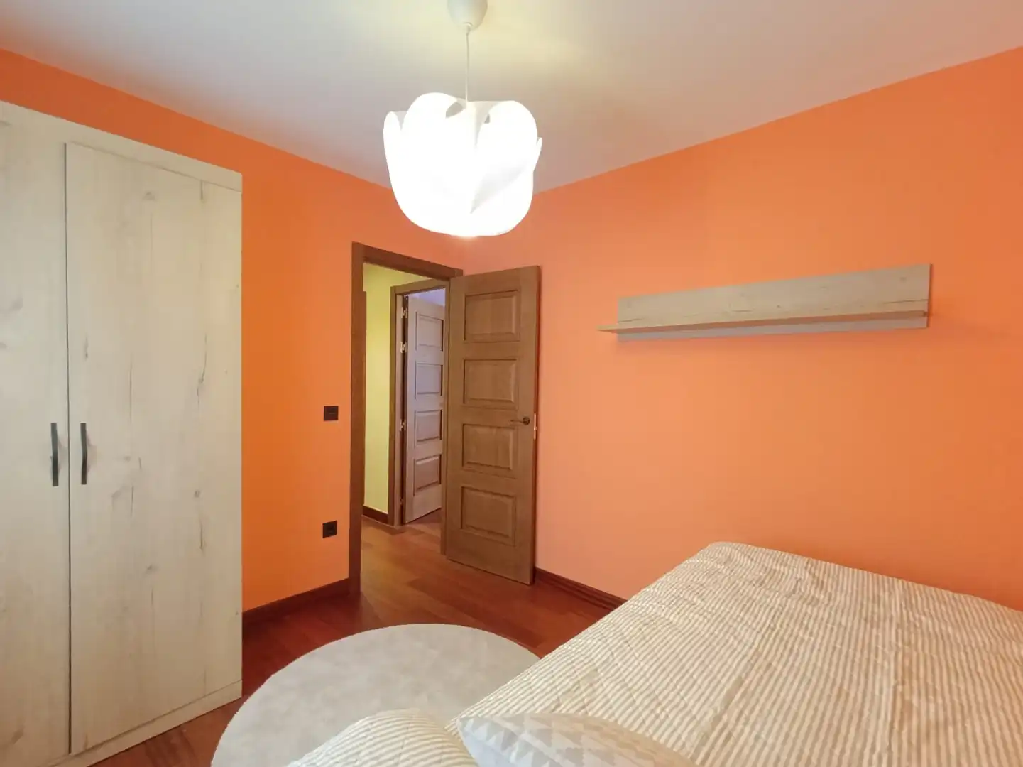 Habitación de Piso de alquiler en Oviedo  con Calefacción y Trastero