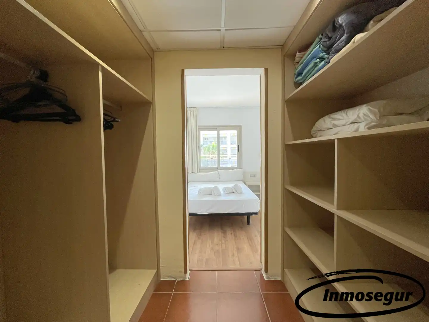 Habitación de Apartamento en venta en Salou con Aire acondicionado, Calefacción y Amueblado
