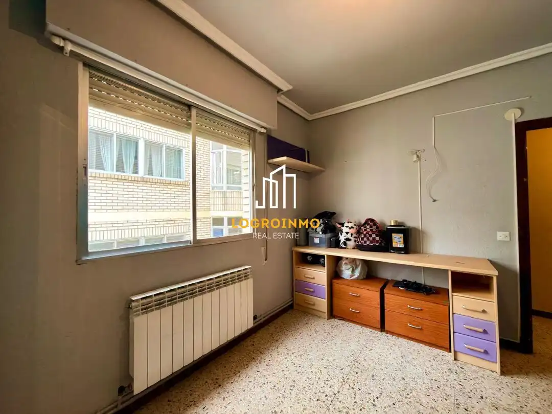 Wohnung zum Verkauf in  Logroño mit Heizung und Terrasse
