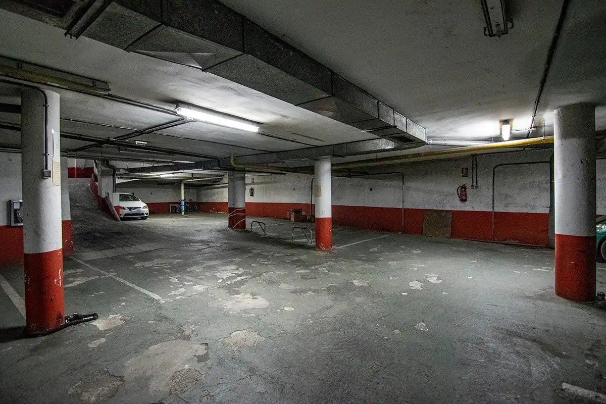 Parkplatz von Garage zur Miete in Madrid