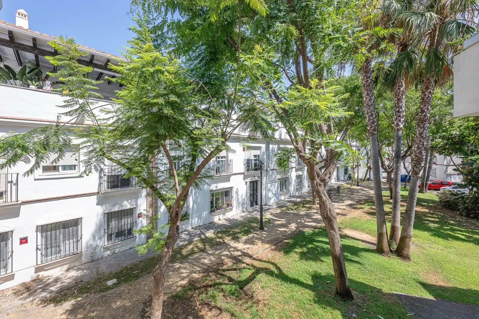 Vista exterior de Pis en venda en Estepona amb Aire condicionat, Terrassa i Internet