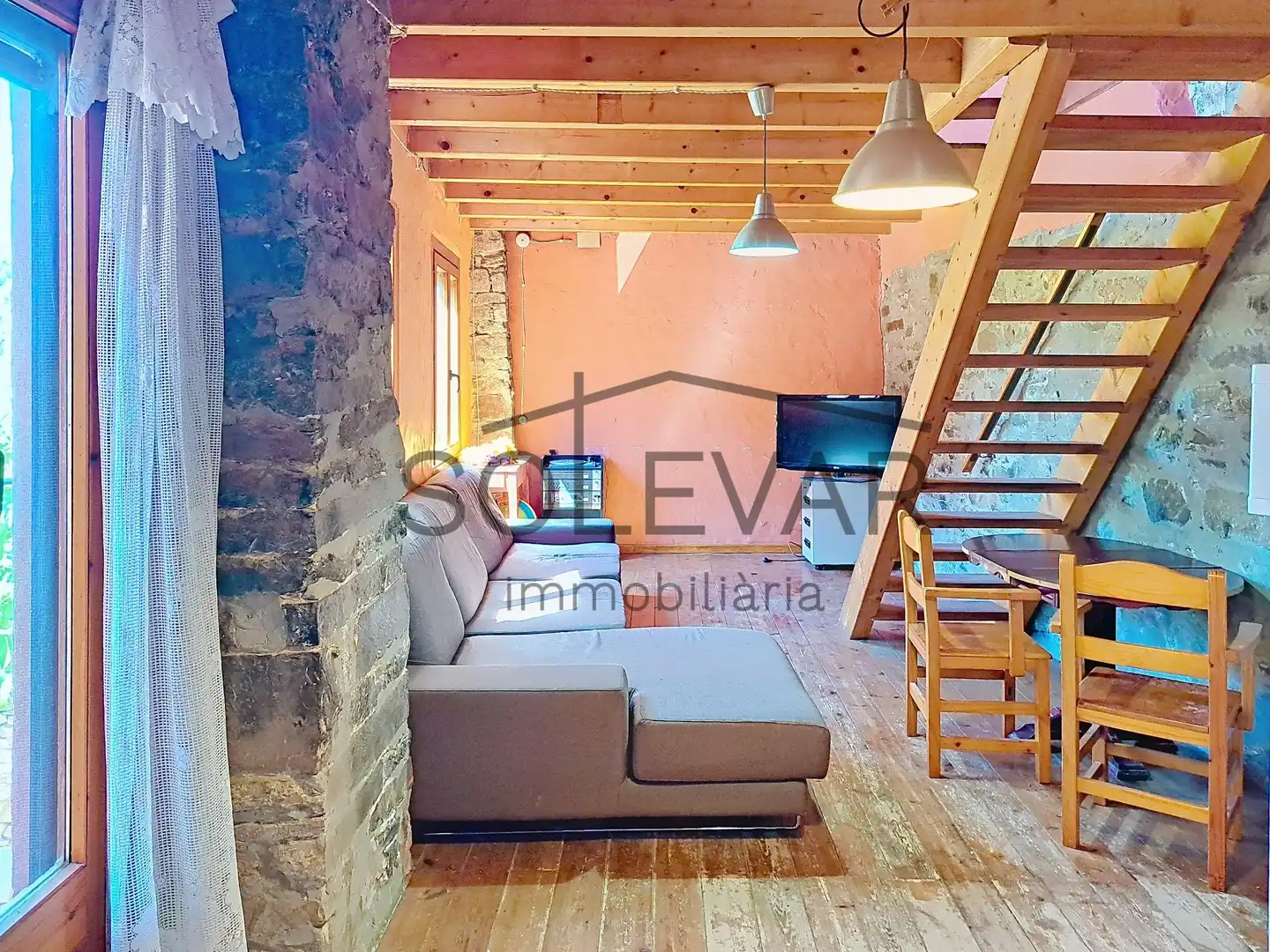 Sala de estar de Casa o chalet en venta en Llimiana con Calefacción, Trastero y Amueblado