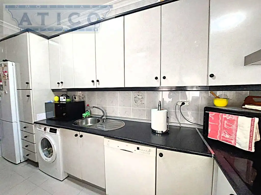 Kitchen of Flat for sale in Sevilla  with Air Conditioner