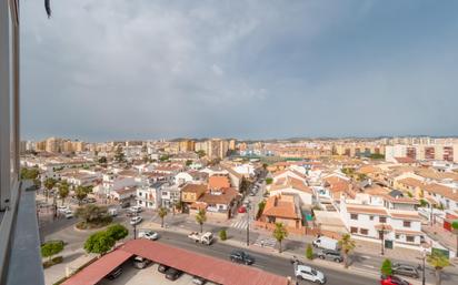 Exterior view of Flat for sale in Fuengirola  with Air Conditioner, Terrace and Balcony