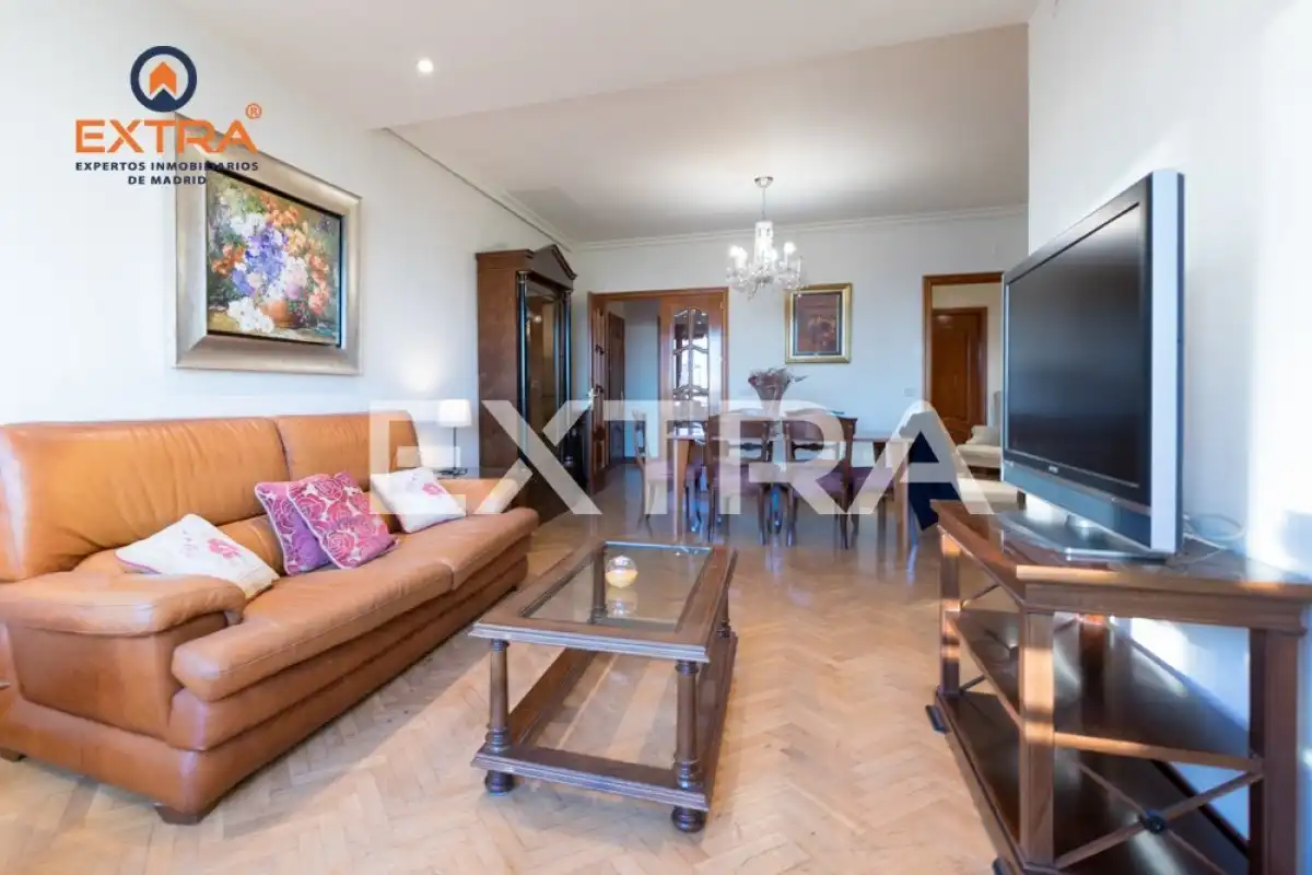 Wohnzimmer von Wohnung zur Miete in Madrid mit Klimaanlage, Heizung und Parkett