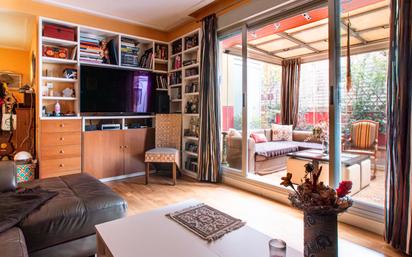 Living room of Flat for sale in  Madrid Capital