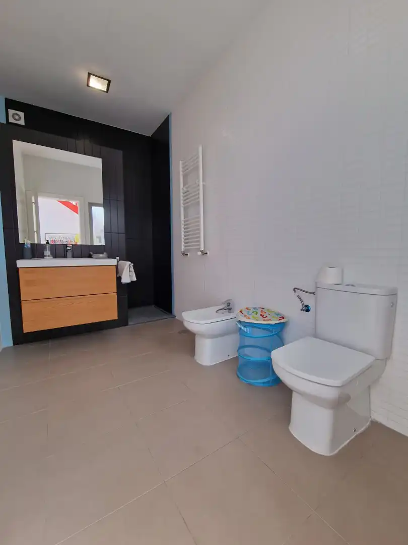 Baño de Casa o chalet en venta en Fernán-Núñez con Aire acondicionado, Calefacción y Parquet