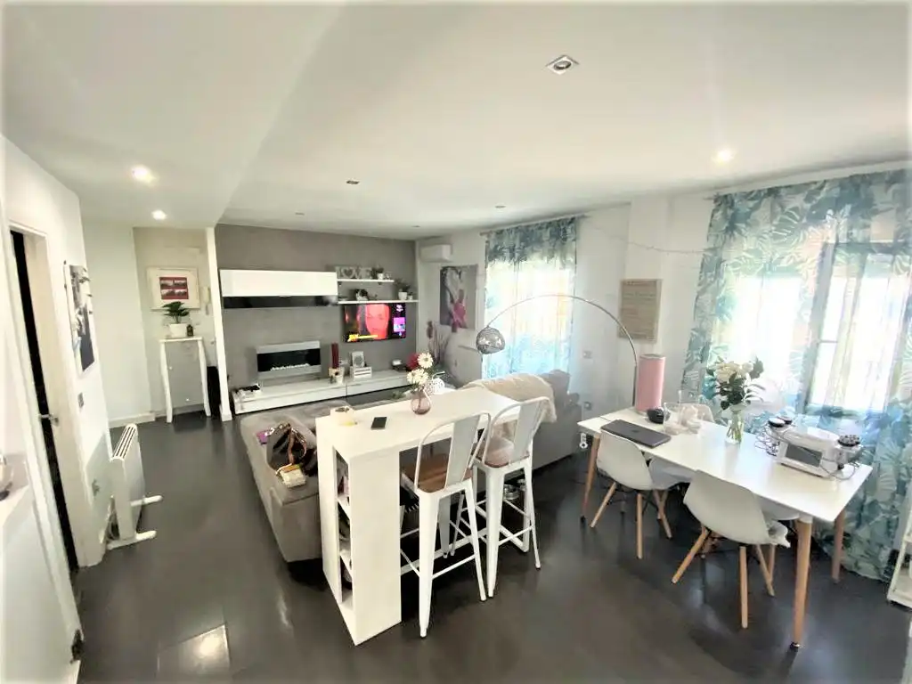 Sala d'estar de Loft de lloguer en Cáceres amb Aire condicionat, Calefacció i Moblat