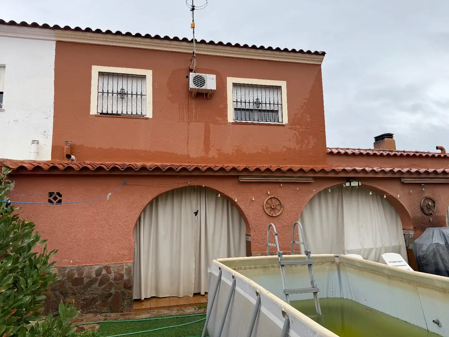 Xalet amb jardí en venda a Calle Roble 28