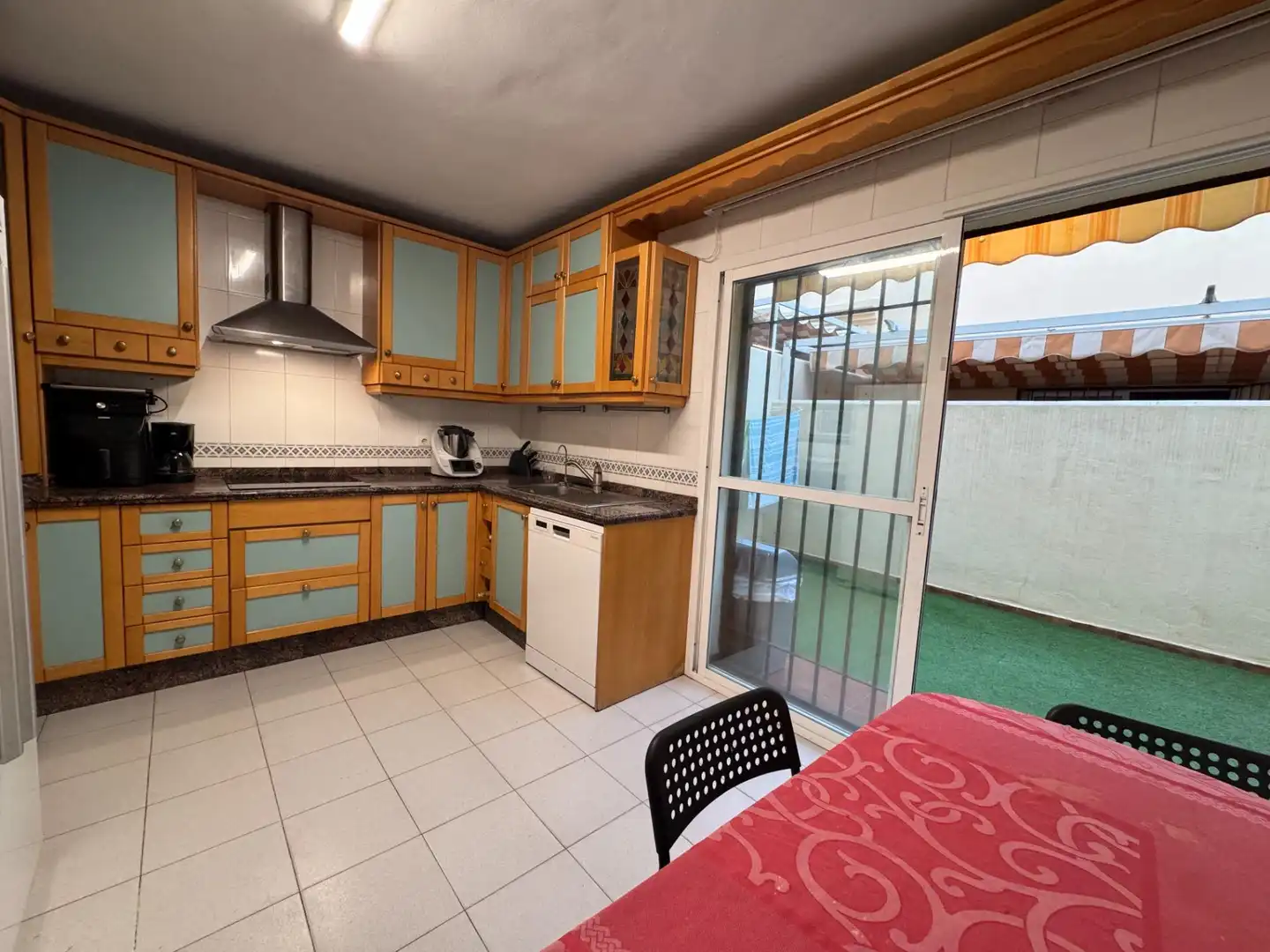 Kitchen of Detached homes for sale in Rincón de la Victoria  with Air Conditioner, Balcony and Community pool