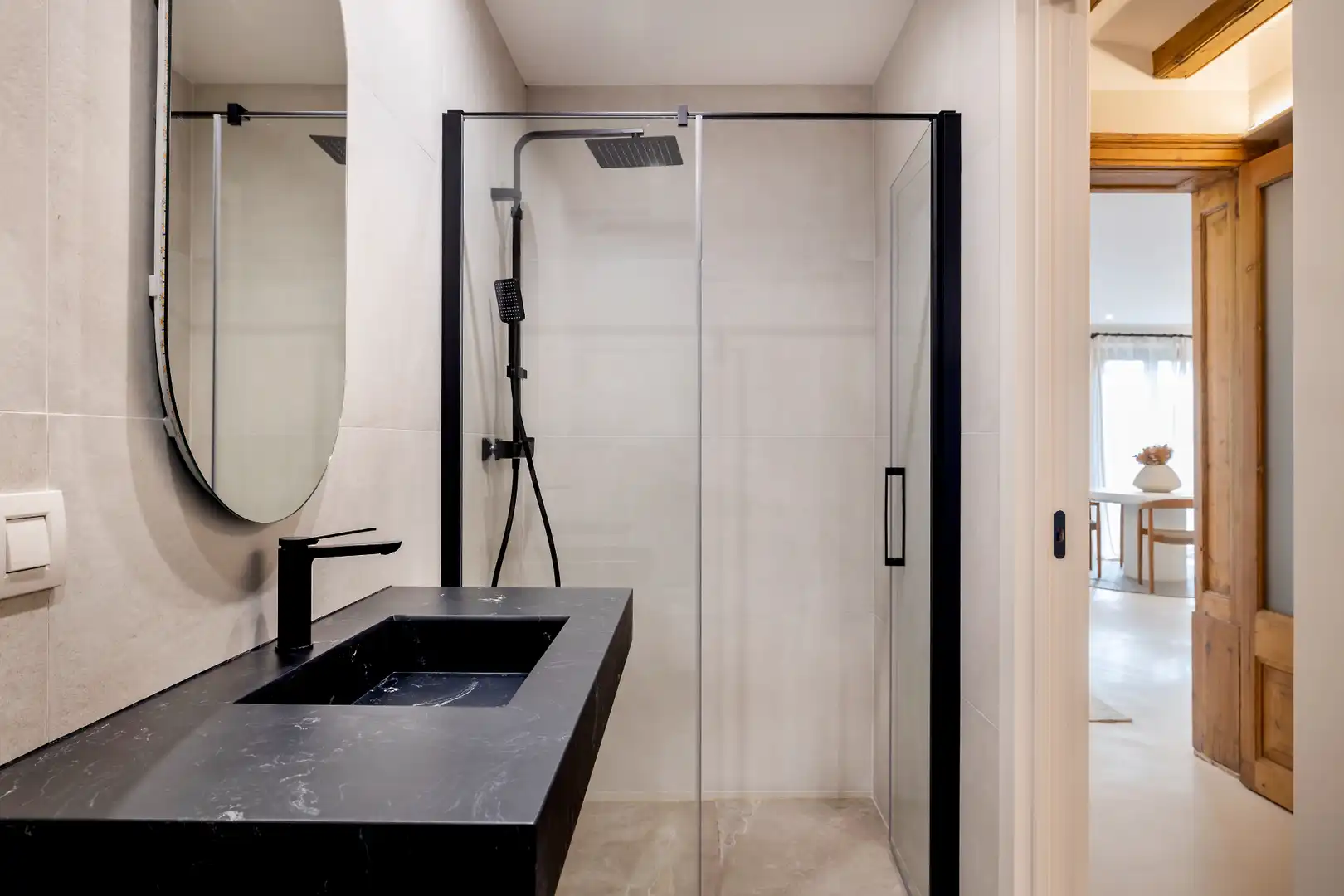Bany de Apartament de lloguer en Barcelona amb Aire condicionat, Calefacció i Parquet