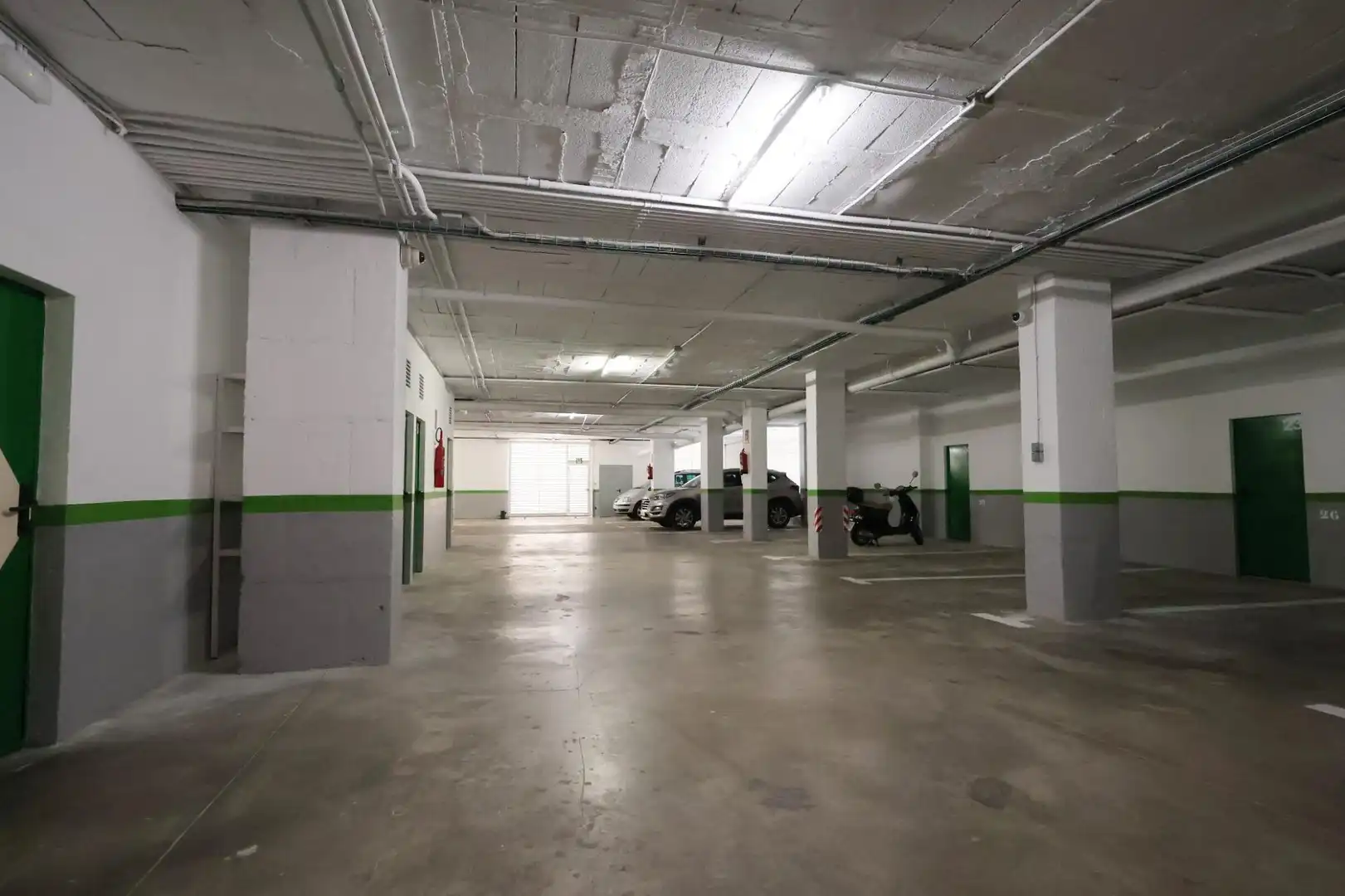 Parking de Piso en venta en Sant Pere de Ribes con Calefacción, Terraza y Piscina comunitaria