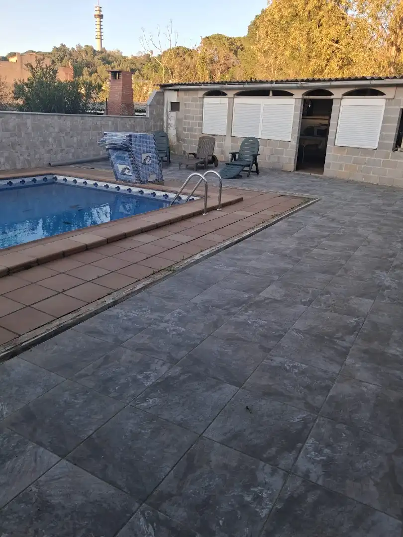 Piscina de Casa o xalet en venda en Girona amb Calefacció, Jardí privat i Terrassa