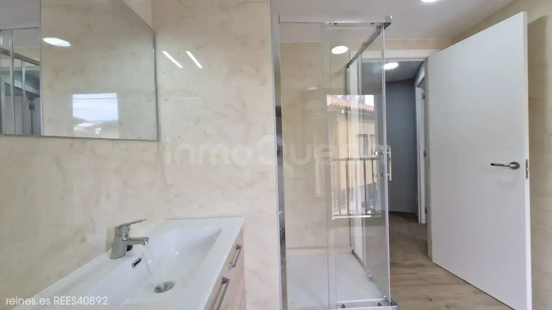 Bany de Casa adosada en venda en Siero