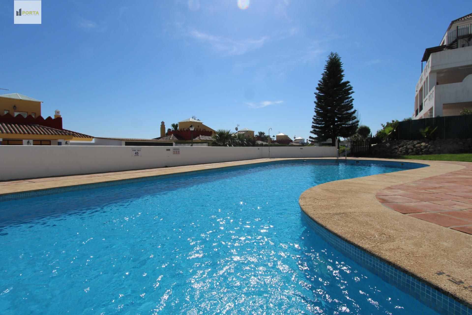 Piscina de Àtic en venda en Sanlúcar de Barrameda amb Aire condicionat, Terrassa i Piscina comunitària