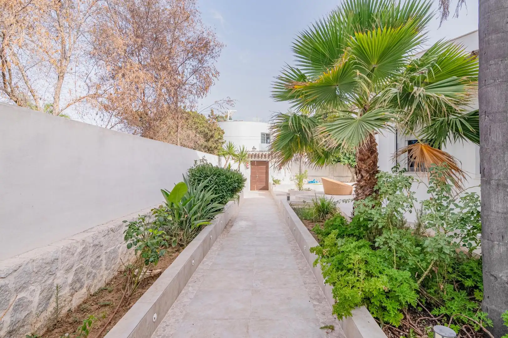 Vista exterior de Casa o xalet en venda en Marbella amb Aire condicionat, Calefacció i Jardí privat