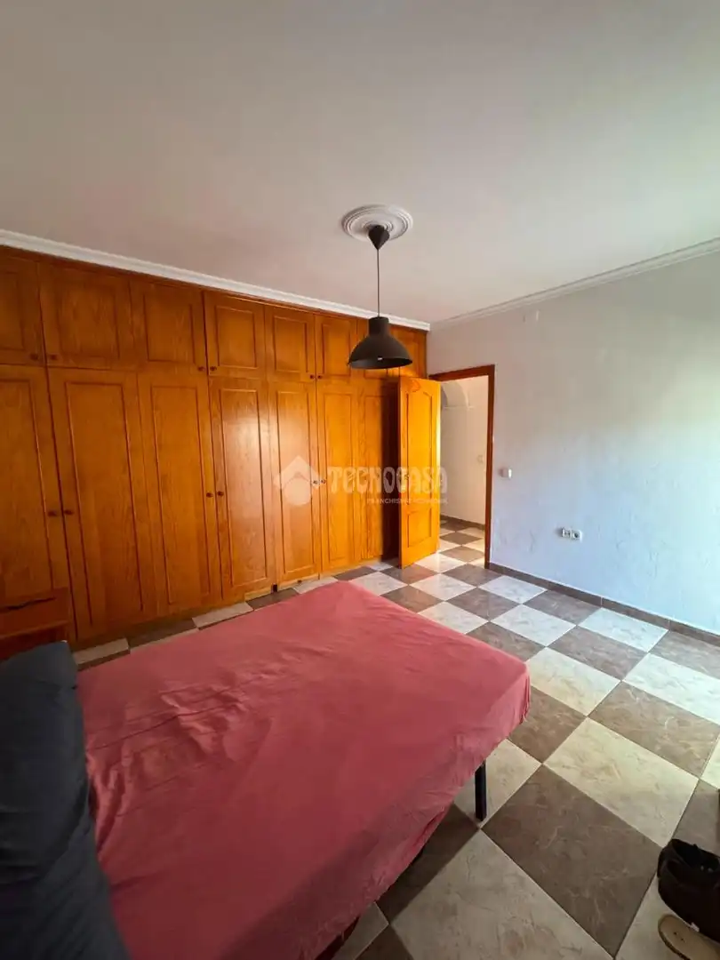 Casa adosada en venda a Taraguilla- Estación