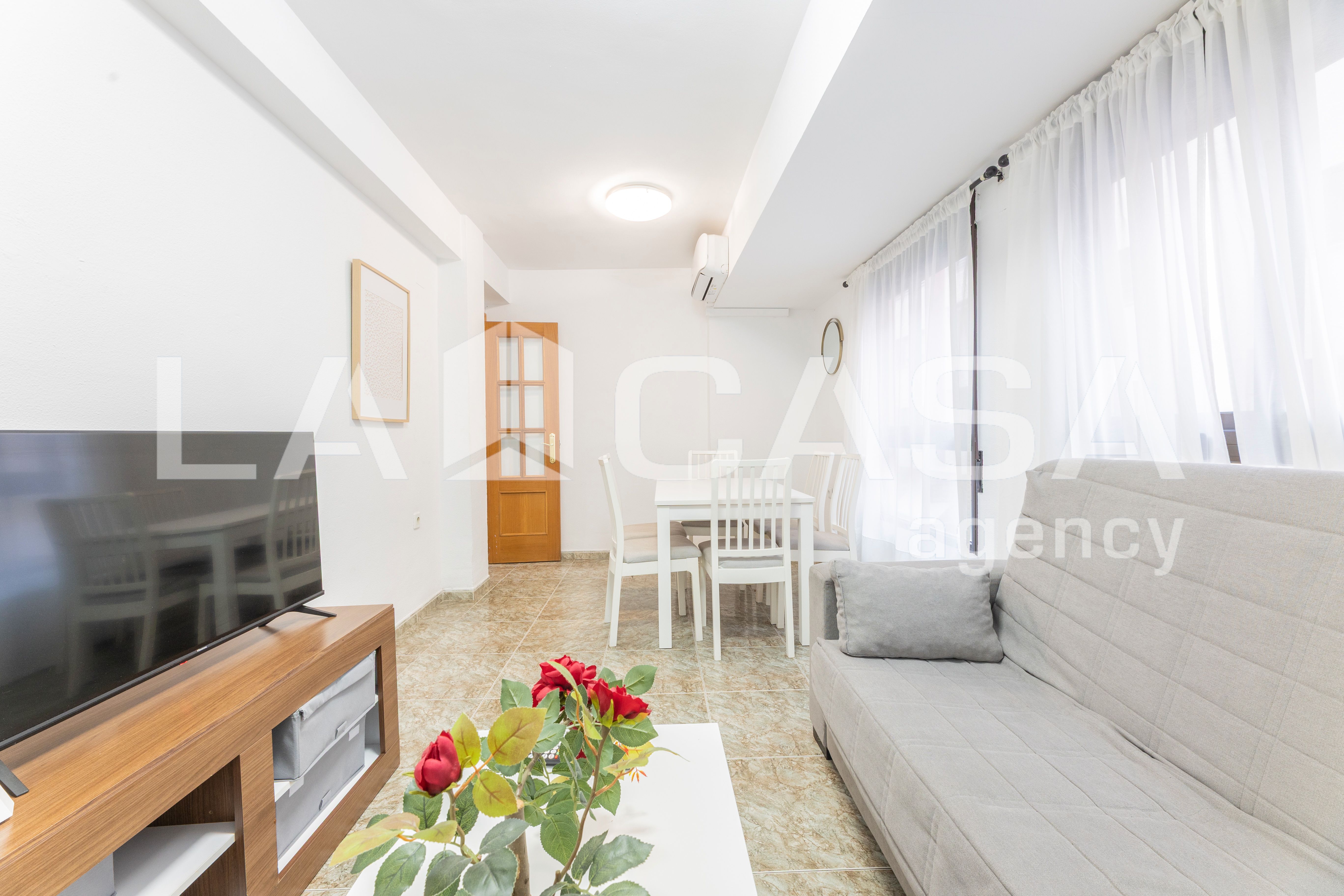 Pis en venda a Aiora, Camins al Grau