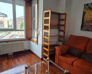 Sala d'estar de Apartament de lloguer en Vigo  amb Calefacció, Traster i Moblat