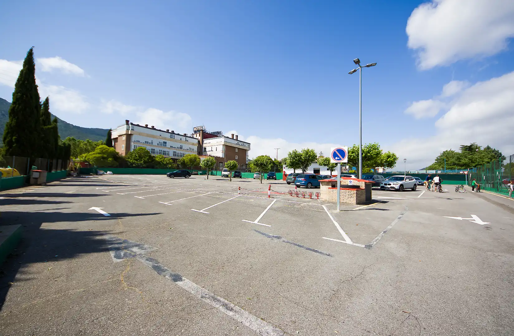 Parking de Casa o chalet en venta en Ayegui / Aiegi con Aire acondicionado, Calefacción y Jardín privado