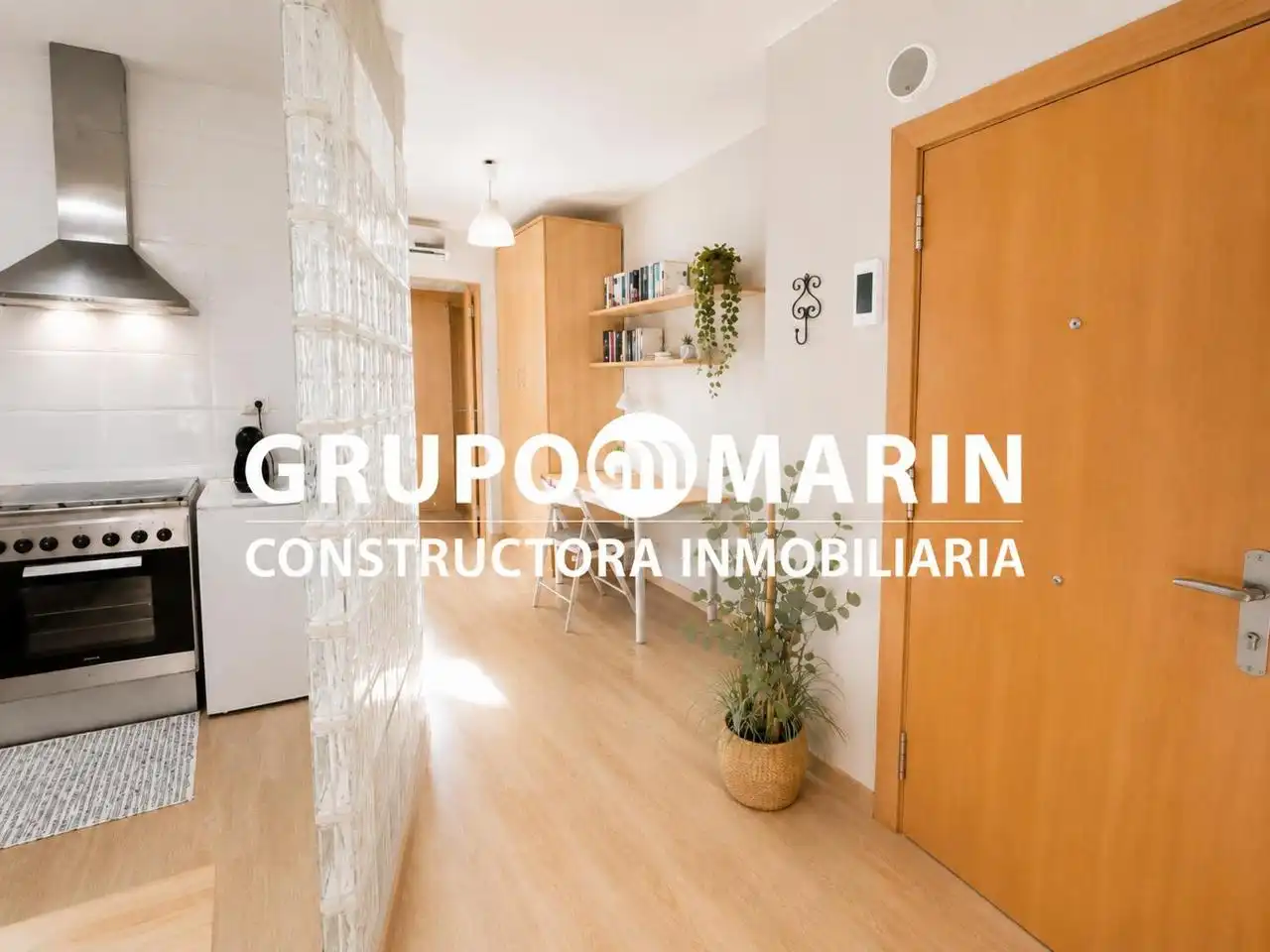 Planta baixa en venda a Meridiana, El Camp de l'Arpa del Clot