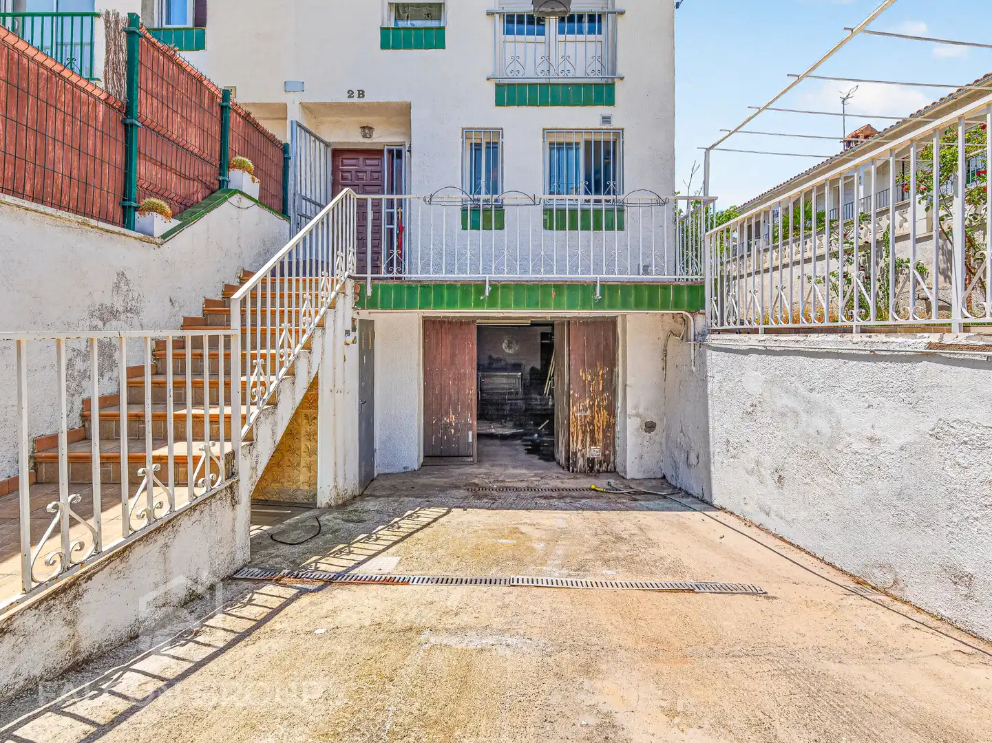 Vista exterior de Casa o xalet en venda en Calafell amb Aire condicionat, Calefacció i Jardí privat