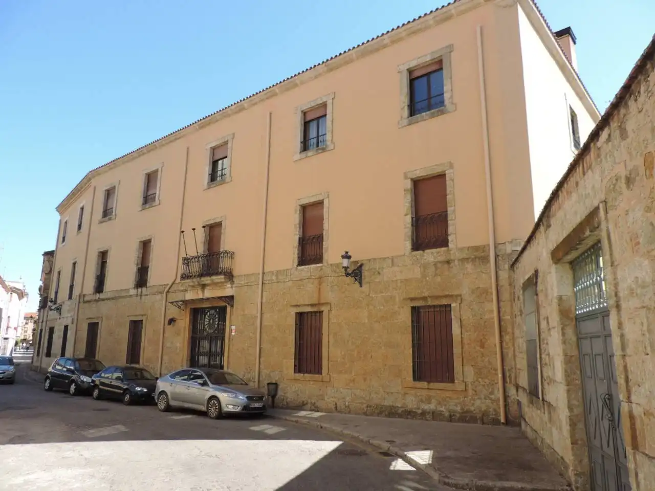 Hotel zum Verkauf in Calle Domínguez Bordona