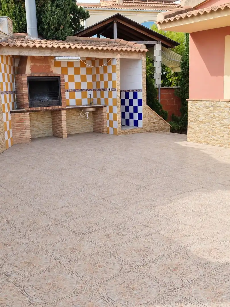 Casa o xalet de lloguer a Calle Calle Montes de León, Los Urrutias