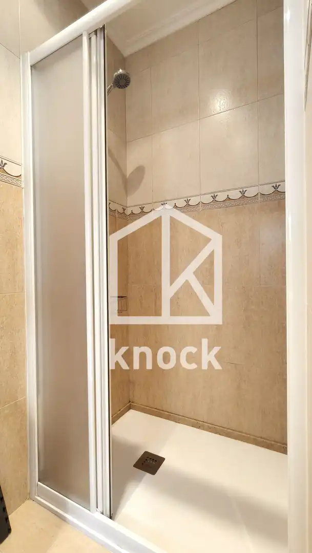 Bathroom of Flat for rent in Navia  with Heating, Parquet flooring and Furnished