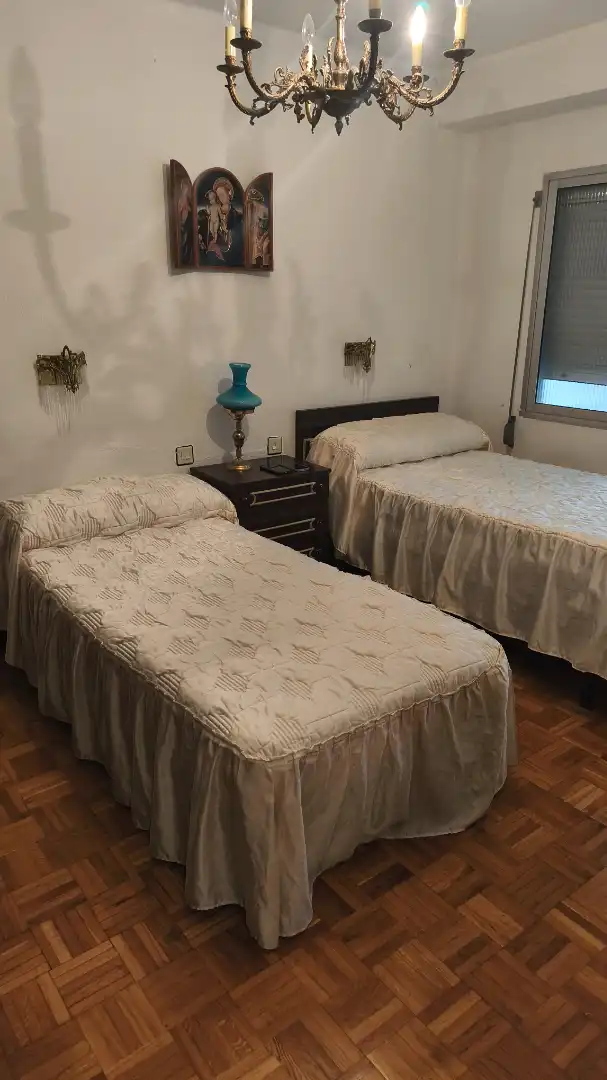 Habitación de Piso en venta en Zaragoza con Calefacción, Amueblado y Horno