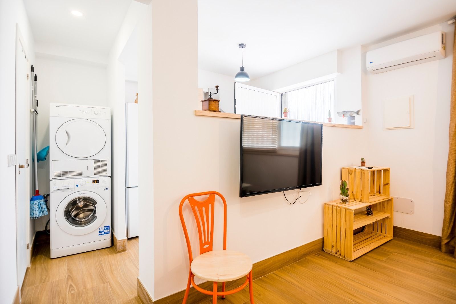 Sala d'estar de Apartament de lloguer en Roquetas de Mar amb Aire condicionat, Calefacció i Parquet