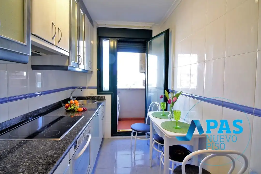 Flat for sale in Calle Justicia, Cuatro Caminos