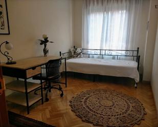 Apartment to share in Canillejas