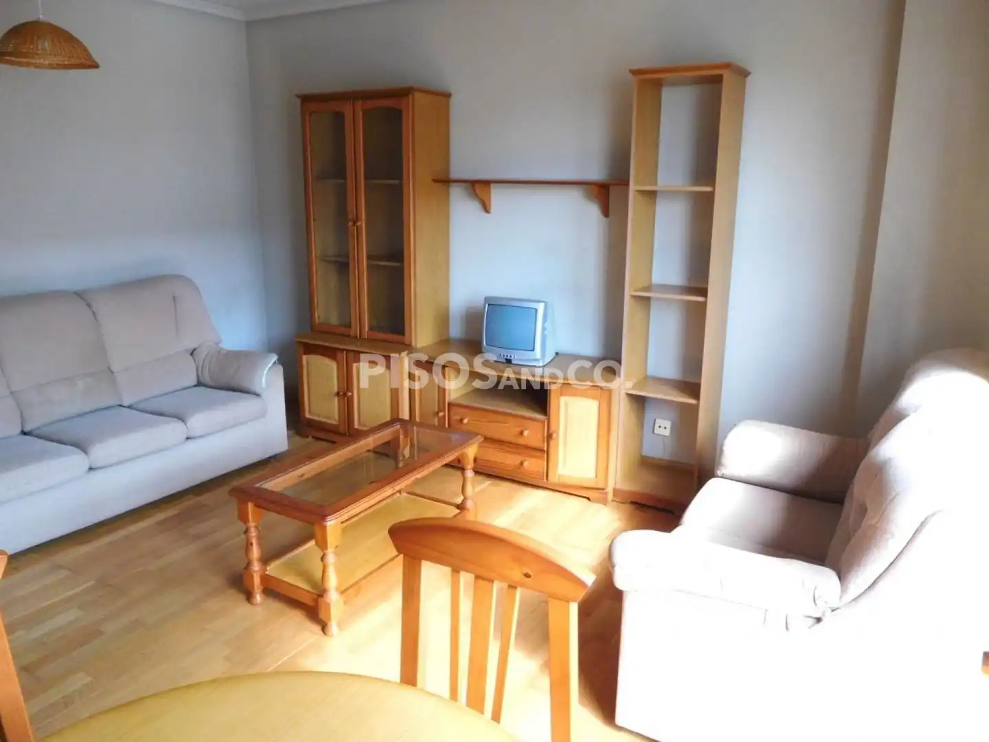 Sala de estar de Piso en venta en A Coruña Capital  con Calefacción, Trastero y Amueblado