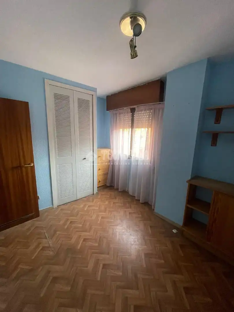 Habitación de Piso en venta en Madrid con Calefacción y Terraza