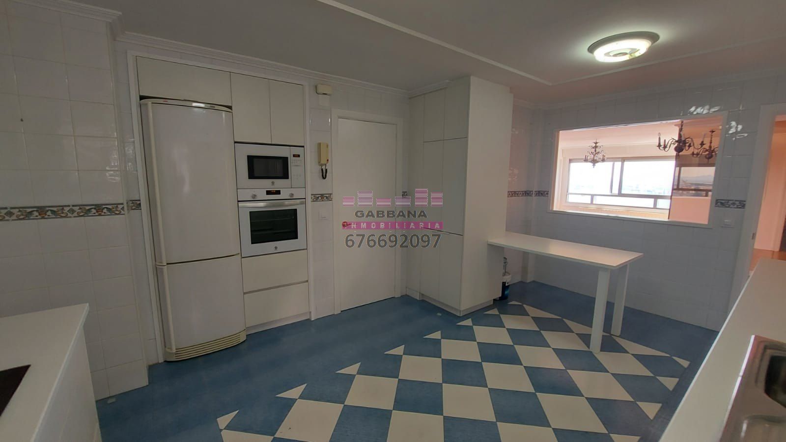 Pis de lloguer a Rúa de Pi y Margall, Berbés - Peritos