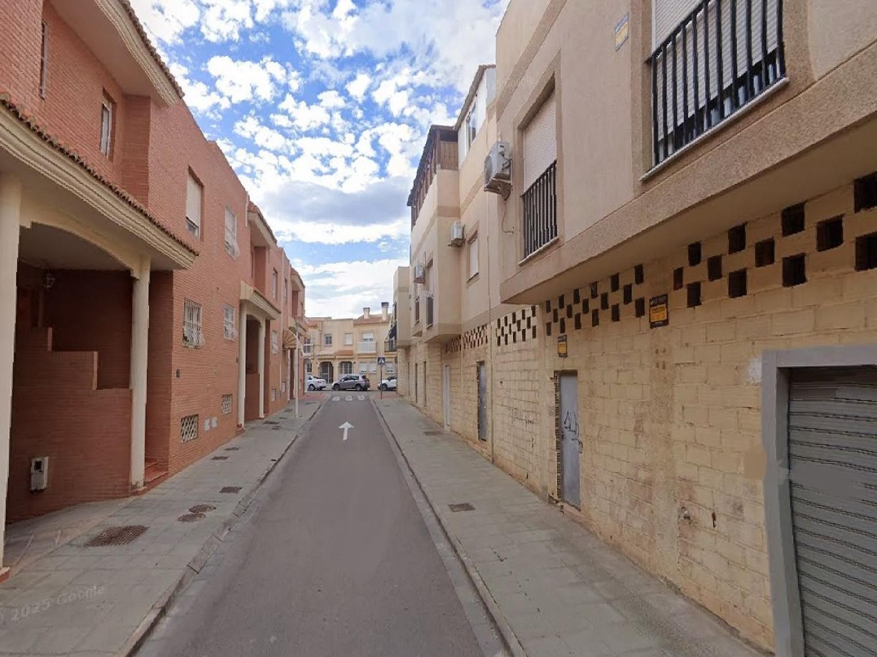 Vista exterior de Piso en venta en  Almería Capital