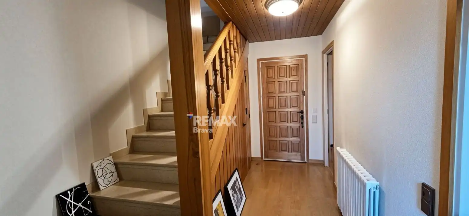 Casa adosada en venta en Celrà con Aire acondicionado, Jardín privado y Terraza
