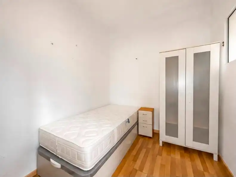 Bedroom of Flat for sale in Madrid  with Heating, Furnished and Washing machine