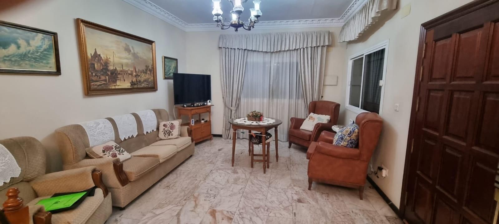 Sala d'estar de Casa o xalet en venda en Alcalá de Guadaira amb Aire condicionat i Traster