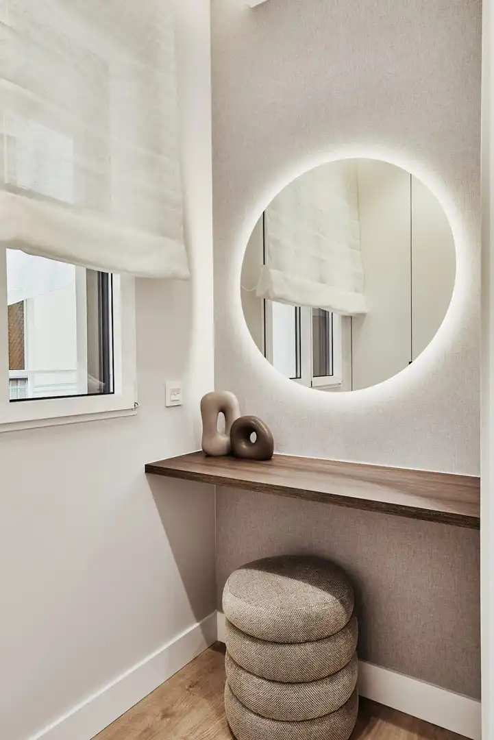 Dormitori de Apartament en venda en Madrid amb Calefacció, Terrassa i Moblat