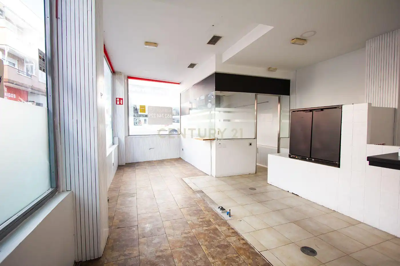 Local comercial de lloguer a MONJITAS 5