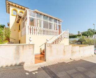 Vista exterior de Casa o xalet en venda en Orihuela amb Aire condicionat i Terrassa