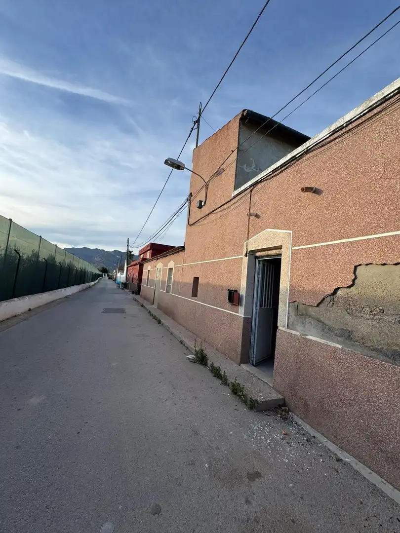 Vista exterior de Finca rústica en venda en Orihuela amb Terrassa