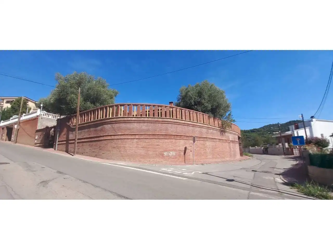 Vista exterior de Casa o xalet en venda en Caldes de Montbui amb Terrassa i Piscina