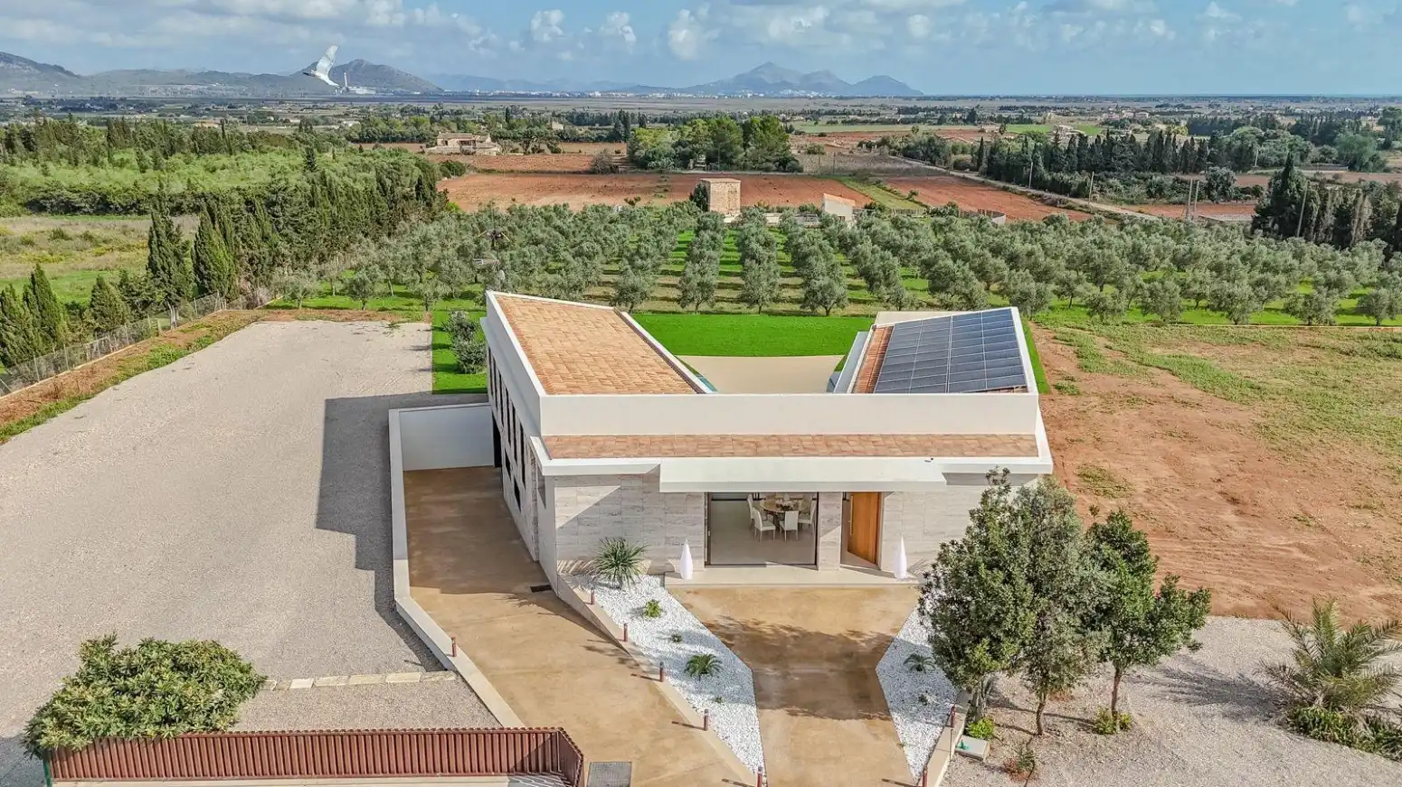 Vista exterior de Casa o xalet de lloguer en Muro amb Aire condicionat, Calefacció i Jardí privat