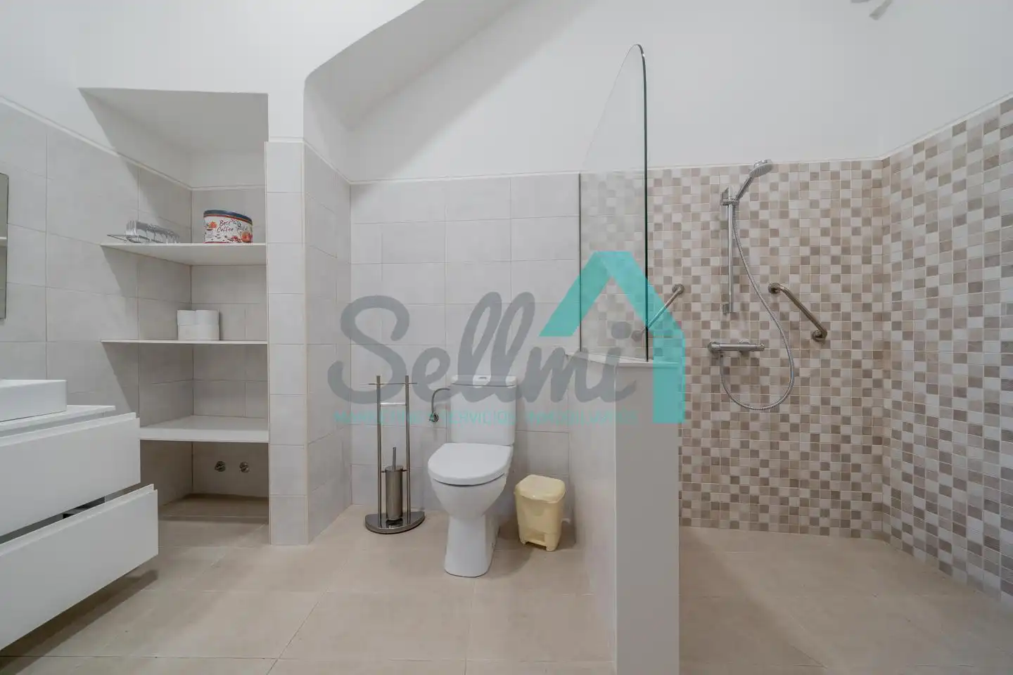 Bathroom of Houses for sale in Pravia  with Heating, Private garden and Parquet flooring