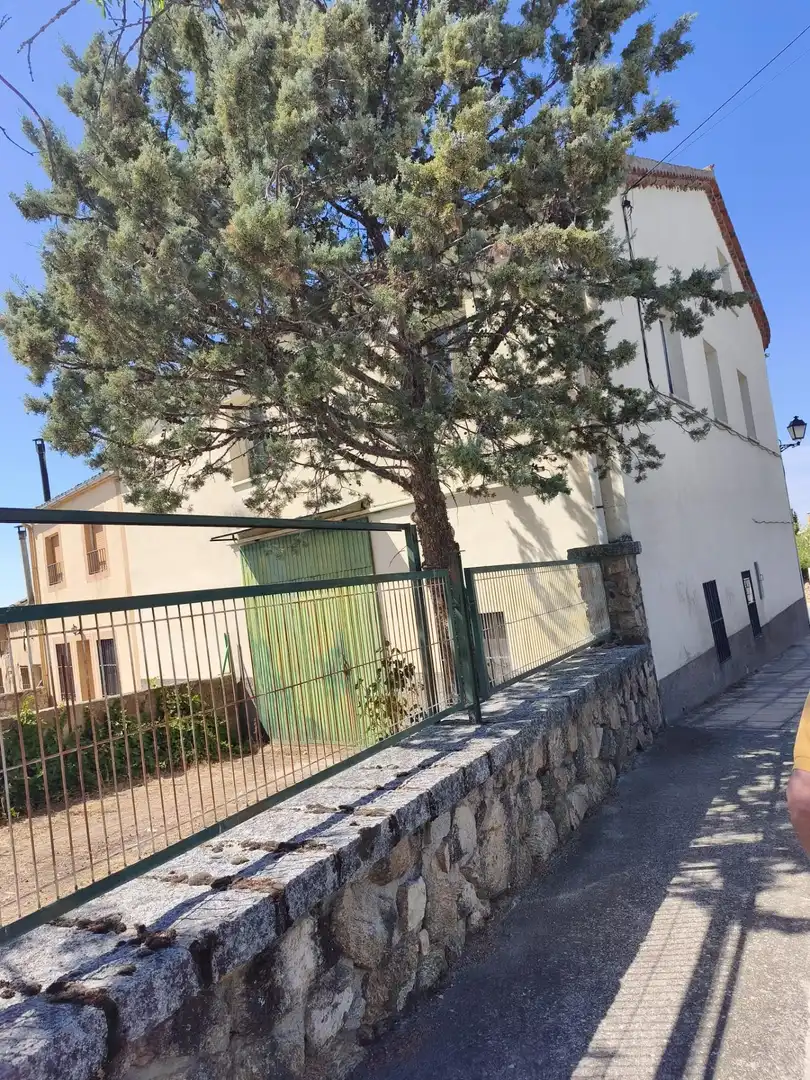 Vista exterior de Casa o xalet en venda en Santo Domingo de Pirón, Segovia