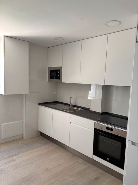 Kitchen of Flat to rent in  Zaragoza Capital  with Heating, Furnished and Oven
